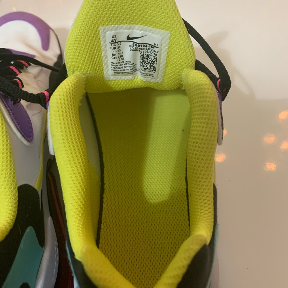 Nike 270 React - image 5